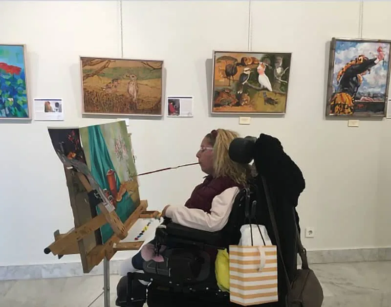 Asociación de Pintores con la Boca y con el Pie