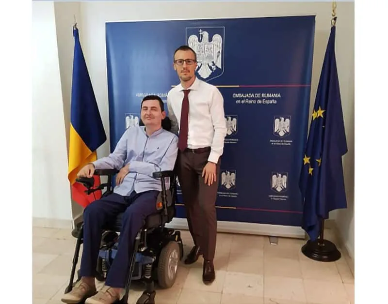 Asociación de Pintores con la Boca y con el Pie