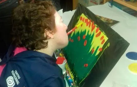 Asociación de Pintores con la Boca y con el Pie