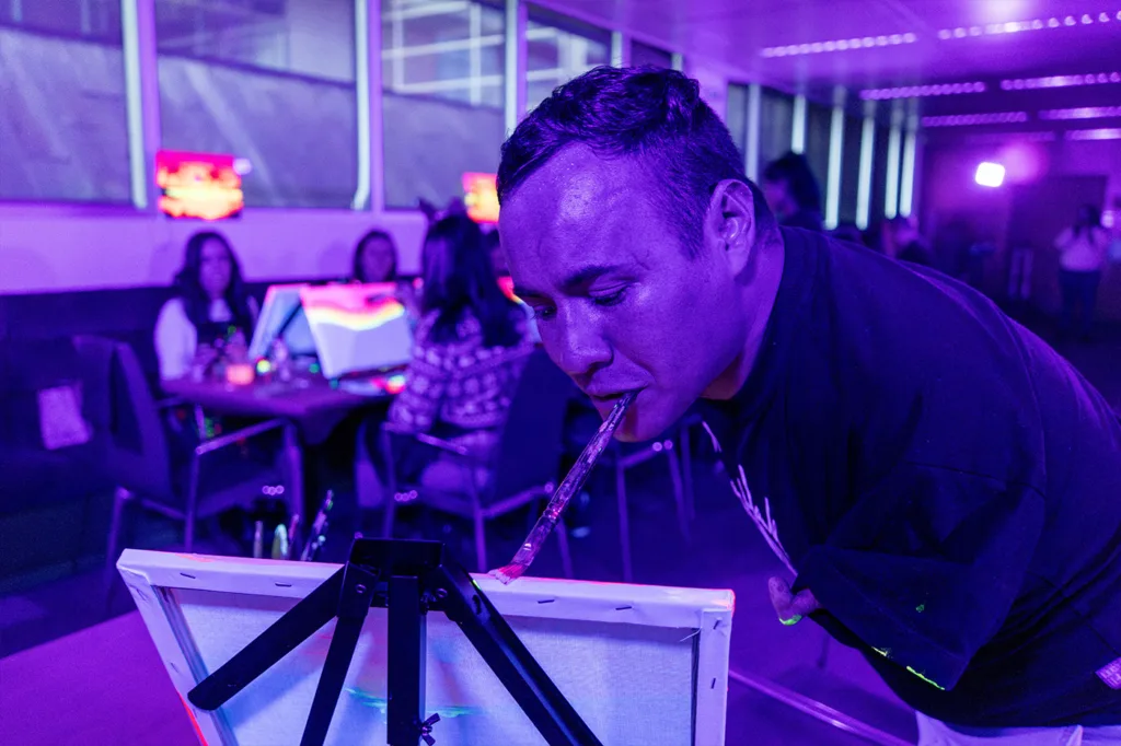 Asociación de Pintores con la Boca y con el Pie Asociación de Pintores con la Boca y con el Pie